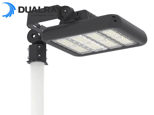 Projecteur sportif LED modulaire 250W avec contrôle sans fil Zigbee et indice de protection IP66 pour l'éclairage sportif extérieur