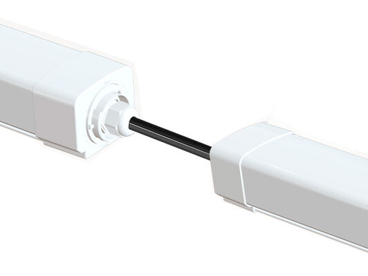La lampe LED D3 résistante à l'humidité avec embout à pression rapide permet une installation et une maintenance extrêmement rapides et un câble 3*1,5/2,5 mm2 ou 5*1,5/2,5 mm2 pour le contrôle de groupe.