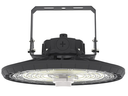 Alimentation commutable DUALRAYS HB2 DIP et lumière Highbay LED 3CCT UFO 100W 170LPW appliquée pour les halls d'usine et les zones de production