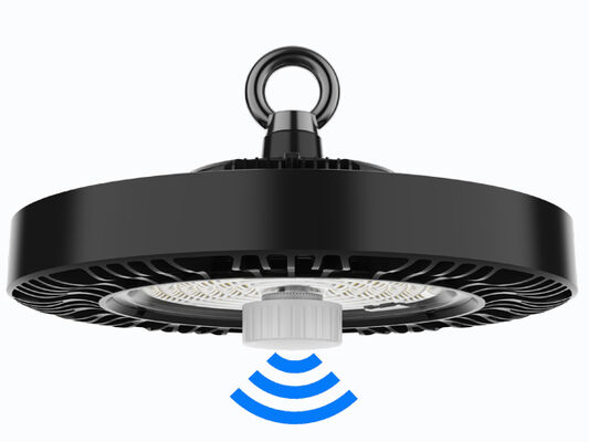 les projecteurs de 250W F4 la LED qu'extérieure folâtre la lumière élevée au sol de mât avec la D-marque SAA RCM de la CE EMC LVD RoHS ont énuméré